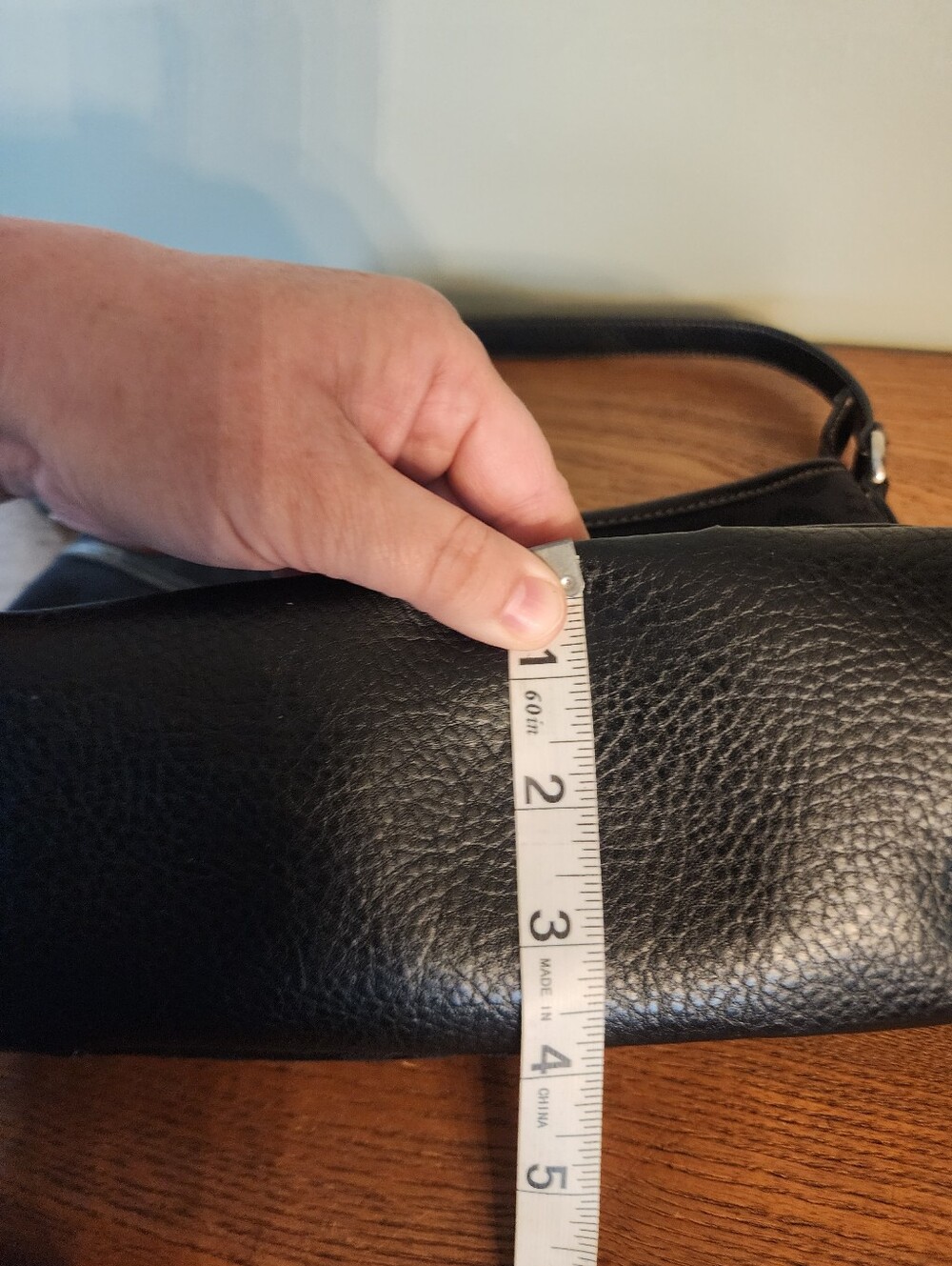 Etienne Aigner Shoulder Bag - Picture 9 of 11